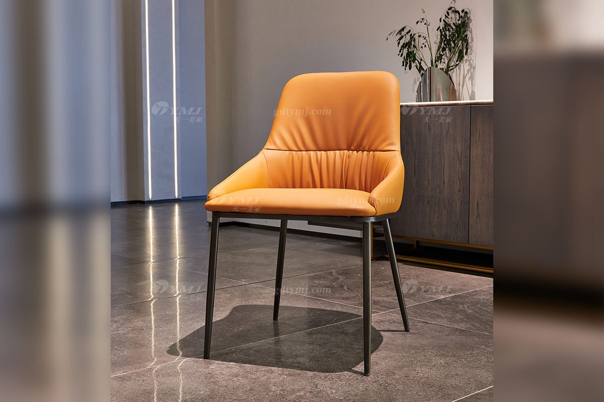 现代简约家具LUTUBE视频在线观看别墅会所家用时尚网红款橙色皮艺餐椅BRF105场景